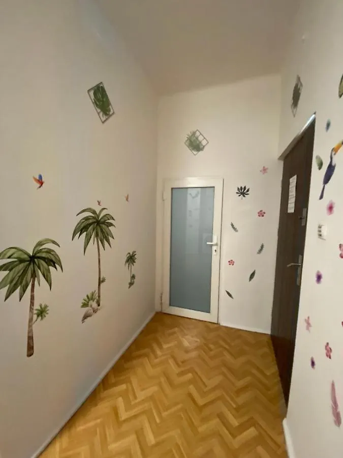 Jungle Rooms Gdansk 0*,  Polonya