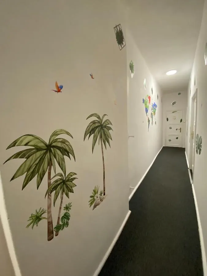 Jungle Rooms Gdansk Apartment